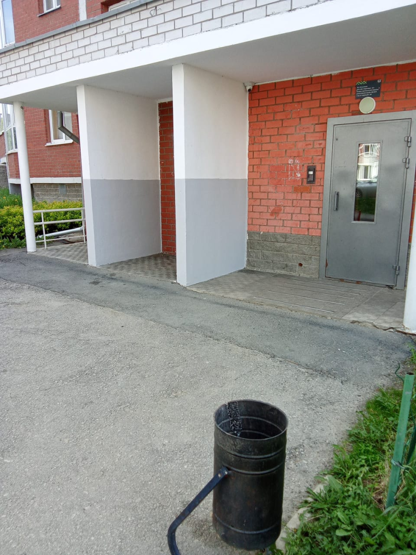 Южногорская, 11, 2 подъезд.png
